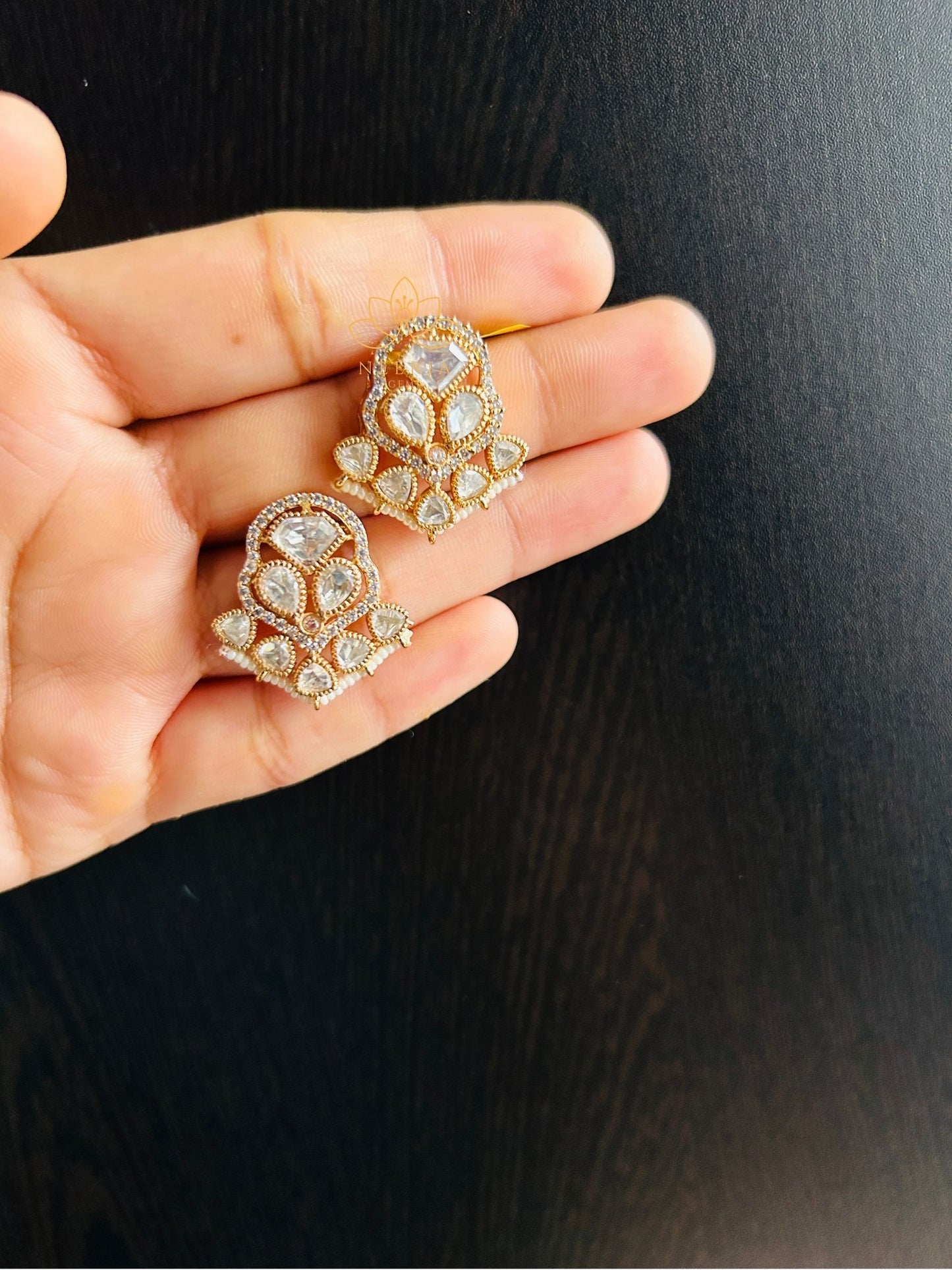 Chandlok Antique Kundan Studs