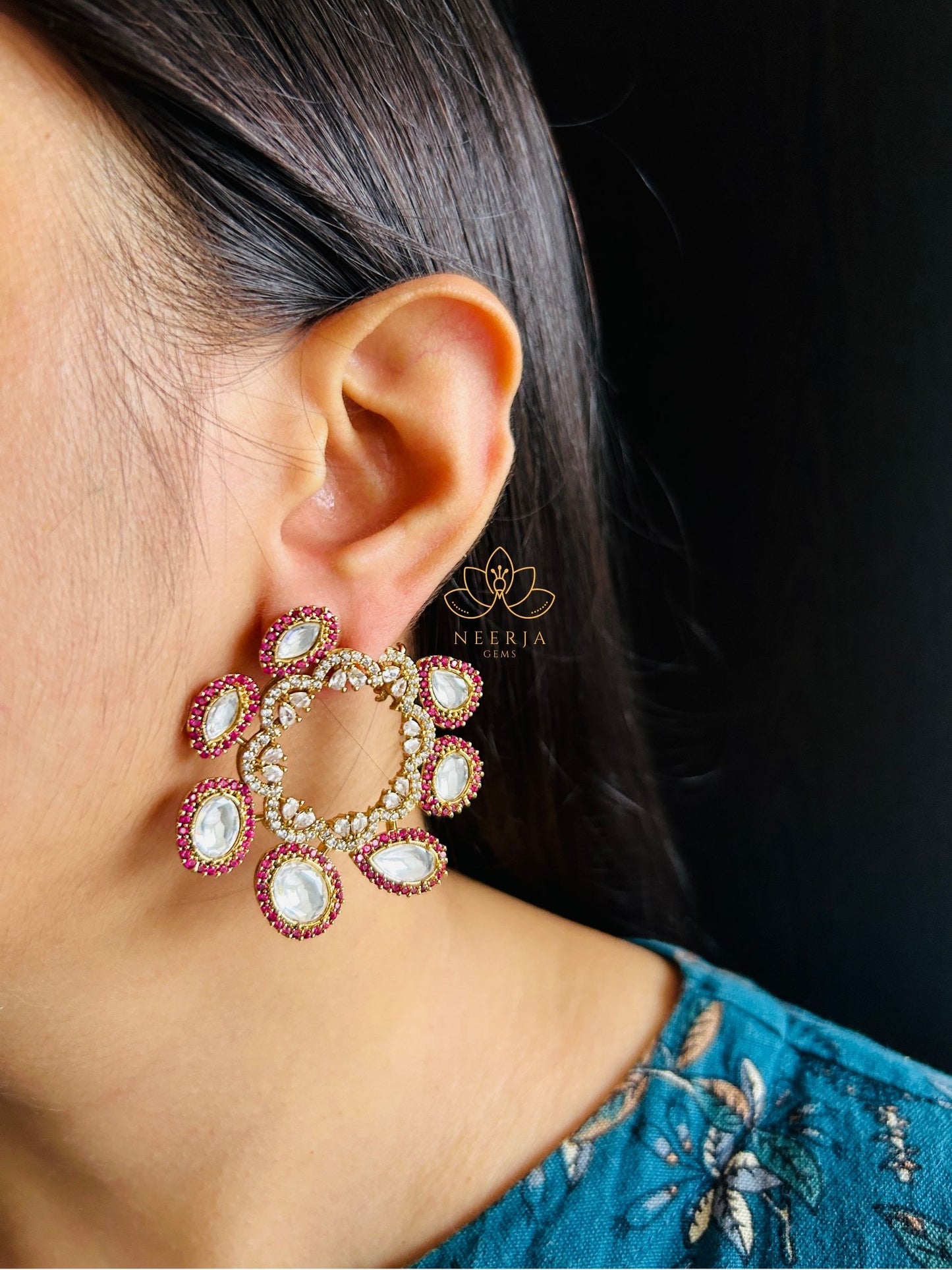 Fiza Rani Round Studs