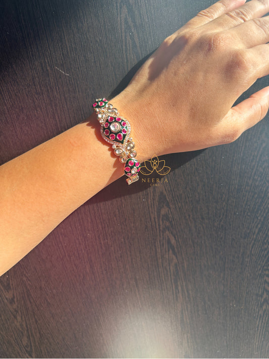 Mayurika Stone Crest Kada
