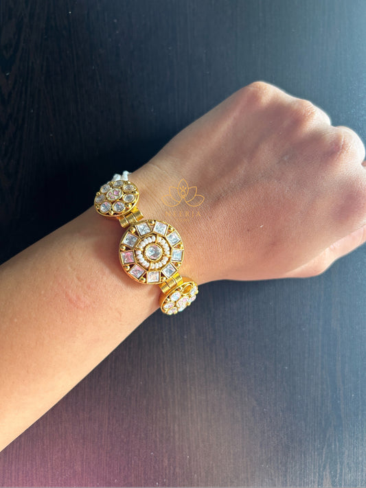 Rajmehal Pearl Crest Bracelet